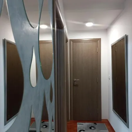 Twins Apartment *